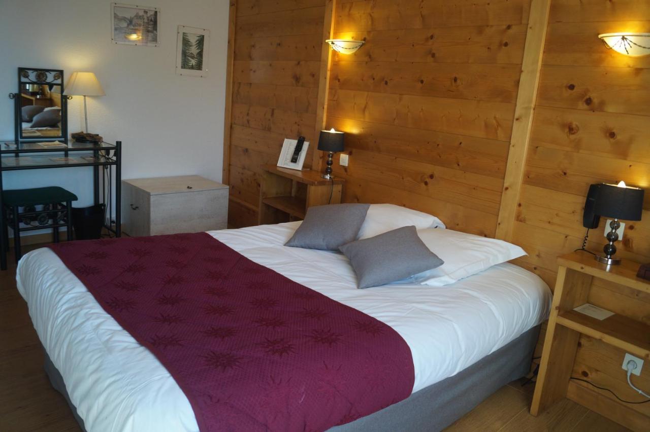 Le Val D'Amby Hotel Hieres-Sur-Amby Bagian luar foto